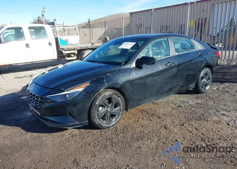 2023 Hyundai Elantra Sel z USA, uszkodzony, nr VIN 5NPLM4AG0PH119085